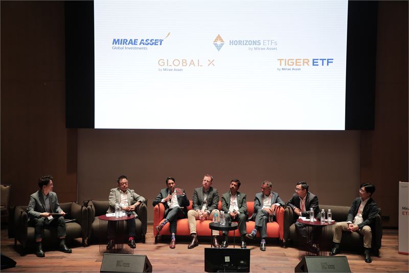 ▲ 미래에셋 ‘ETF Rally 2023’에서 미래에셋 글로벌 임직원들이 각국의 ETF 비즈니스 현황을 공유하고 있다.