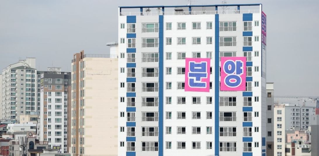 대구 지역의 한 미분양 아파트 단지. [연합뉴스]