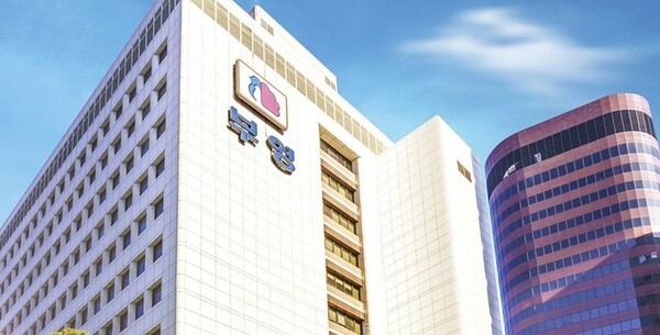 부영그룹, 출산 자녀에 1억·셋 낳으면 집 준다…파격 정책 통할까